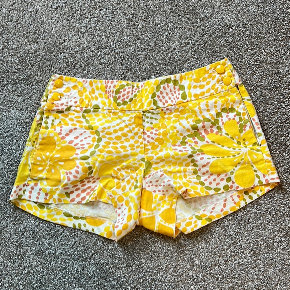 ⭐️ J crew yellow floral shirts with buttons size 6